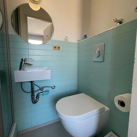 Weltempfaenger Backpacker Hostel Keulen Buitenkant foto