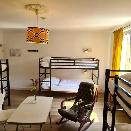 Weltempfaenger Backpacker Hostel Keulen Buitenkant foto