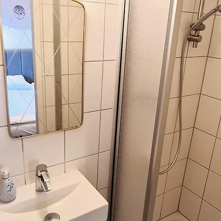 Weltempfaenger Backpacker Hostel Keulen Buitenkant foto