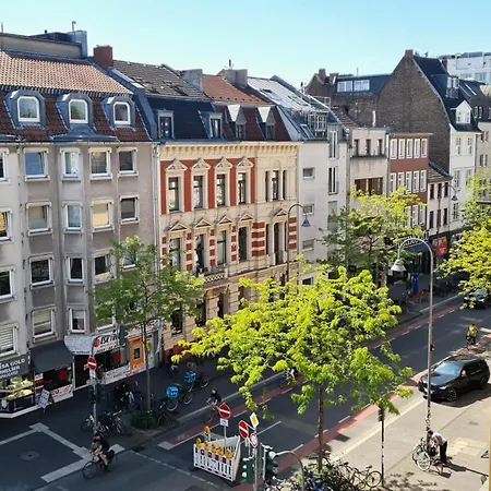 Weltempfaenger Backpacker Hostel Keulen Buitenkant foto