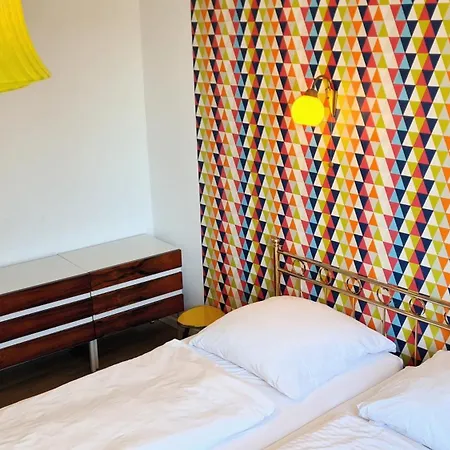 Weltempfaenger Backpacker Hostel Keulen Buitenkant foto